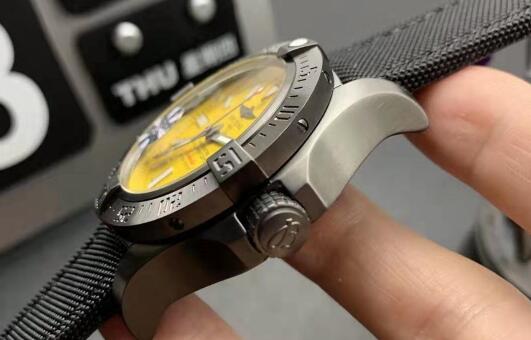 Exquisite And Luxurious Replica Breitling Avenger Seawolf